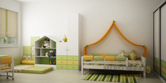 Набор светлой корпусной мебели в комнату для ребенка от трех лет