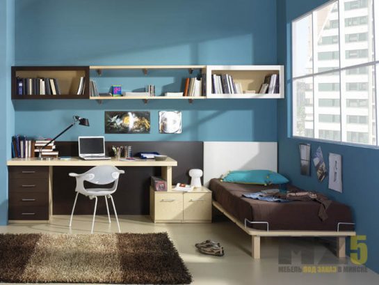 Комплект мебели в детскую комнату темно коричневого цвета с бежевой рабочей зоной