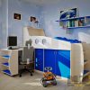 Бежево-синяя кровать-чердак с компьютерным столом и встроенным шкафчиком