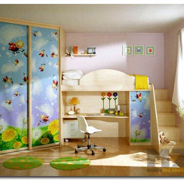 Шкаф-купе с фотопечатью и кровать чердак с рабочей зоной в детскую комнату