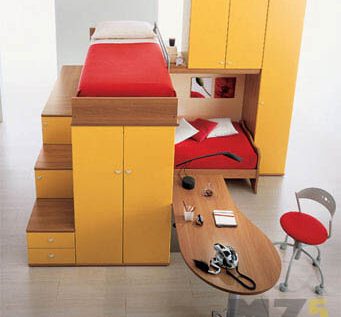 Кровать-чердак в детскую желто-коричневая