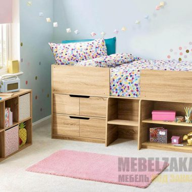 набор мебели в детскую комнату из массива дерева