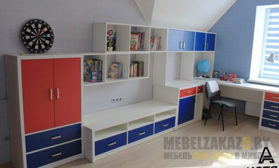 Комплект модульной мебели в детскую комнату красно-синего цвета