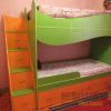 Двухуровневая кровать в детскую с выдвижными ящиками для хранения