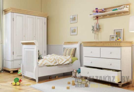 Комплект мебели для детей от 3-х лет в пастельных тонах