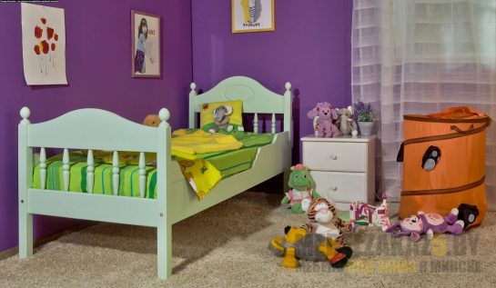 Кровать из массива в детскую комнату