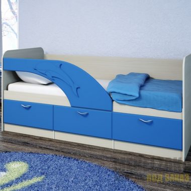 Кровать для детей от 3 лет с надежным бортиком