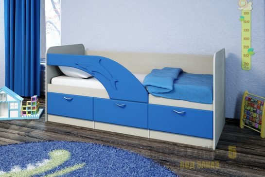 Кровать для детей от 3 лет с надежным бортиком