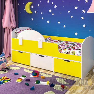 Кровать для детей от 3 лет с бортиком