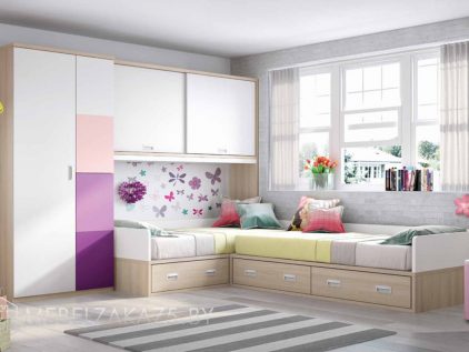 Яркий набор мебели в комнату для девочки со шкафом и кроватью
