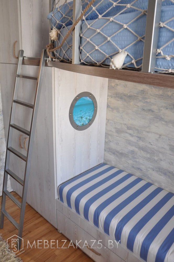 Двухъярусная кровать в морском стиле