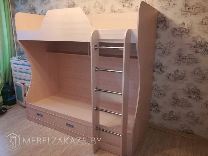 Современная двухъярусная кровать в детскую комнату