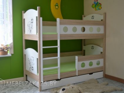 Двухъярусная кровать в детскую нежно-салатового цвета