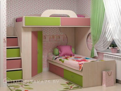 Яркая кровать-чердак для девочек от трех лет