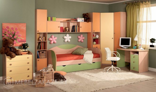 Современный набор мебели в комнату для детей от трех лет