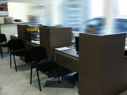 Комплект современной офисной мебели